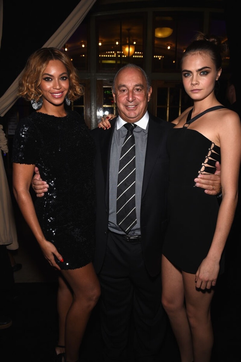 Beyoncé y Cara al lado del empresario Phillip Green, papá de Chloe Green, muy amiga de la modelo británica.