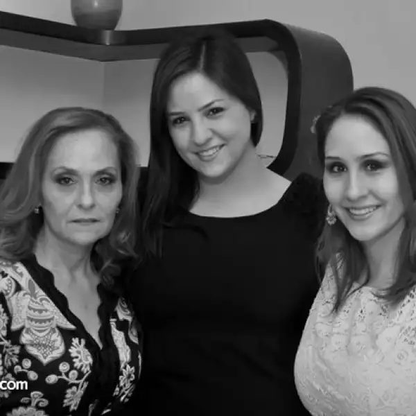 María del Carmen Garza de Díaz, Katy Díaz y Ana Lorena Díaz de Barrera