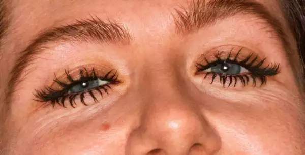 Gucci-LObscur-Alessandro Michele-Mascara de pestañas-aplicador-fórmula-construible-2