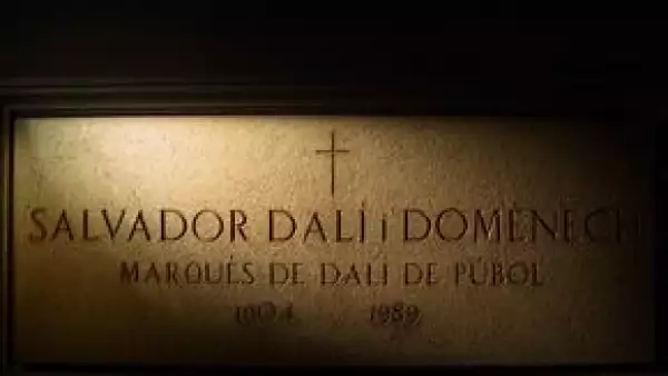 Con motivo de su aniversario luctuoso el Museo Dalí en España expone su obra más emblemática y famosa: “La Persistencia de la Memoria”, pintada en 1931, cuando tenía 27 años.