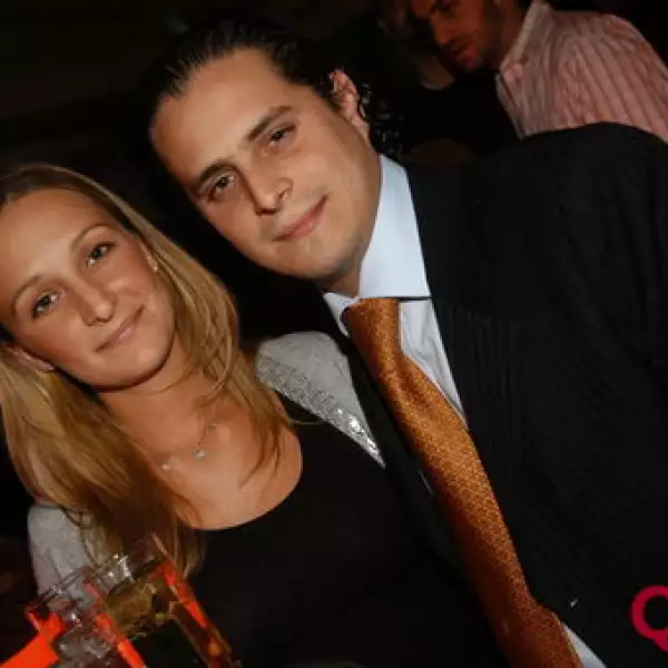 Lilu schroeder, Rodrigo Escobar