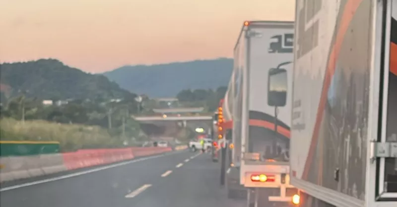 Bloqueos en carreteras hoy, 30 de octubre: agricultores cierran autopistas por tercer día consecutivo 