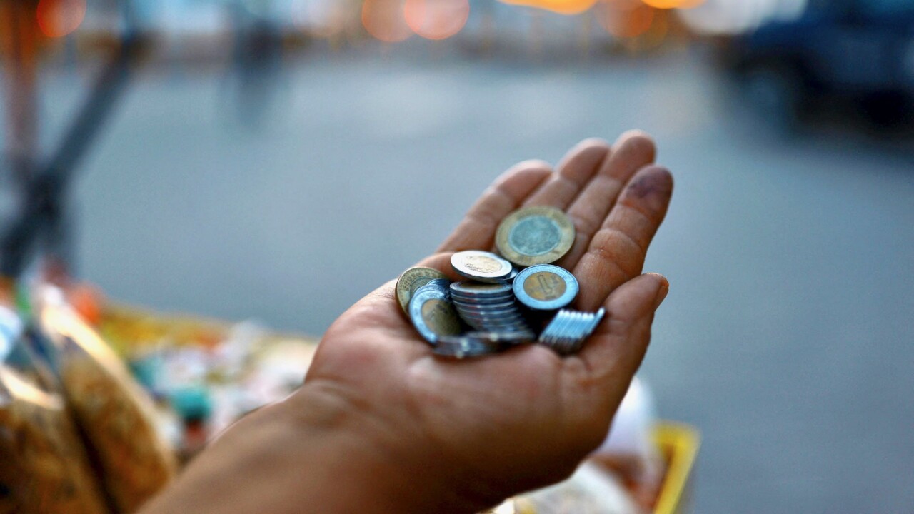 Sufficient minimum wage, NOW! Sufficient minimum wage, NOW!