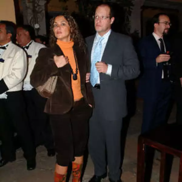 Alma Muñoz, Leonel Domínguez