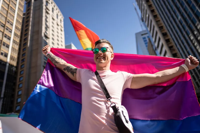 Día de la Visibilidad Bisexual: ¿por qué se celebra el 23 de septiembre y qué significa su bandera?