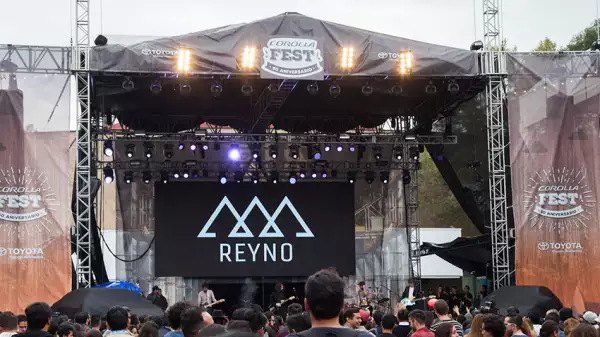 Reyno prendió a los asistentes.