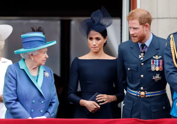 La reina Isabel II, Meghan Markle y el príncipe Harry