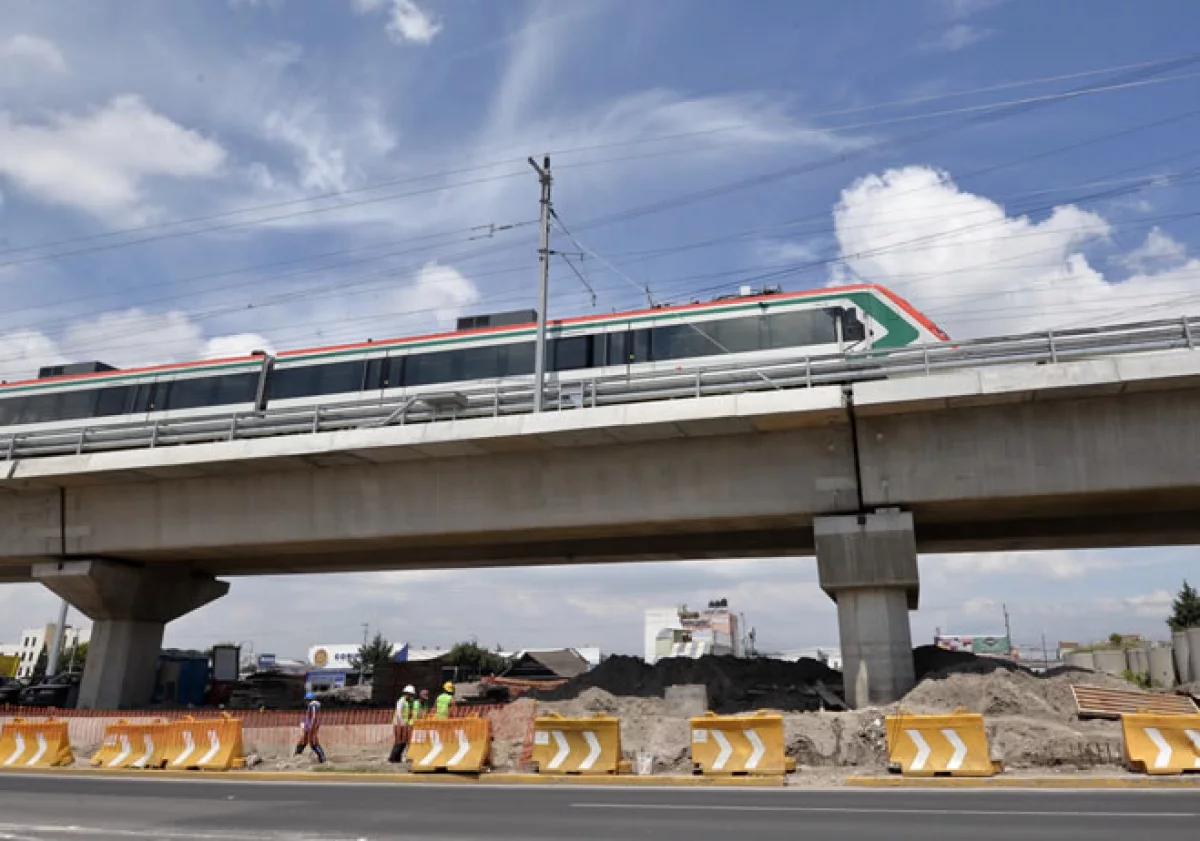 tren mexico toluca