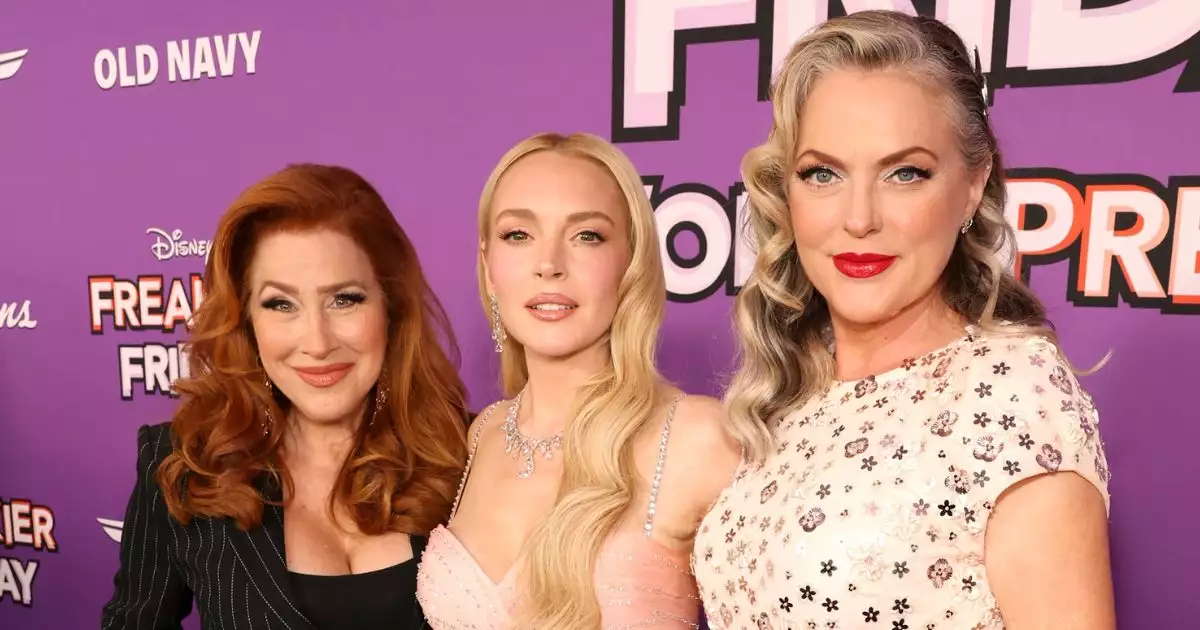 Lisa Ann Walter, Linday Lohan y Elaine Hendrix