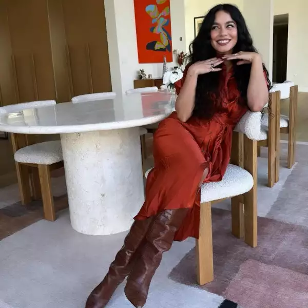 Vanessa Hudgens in boho chic .jpg