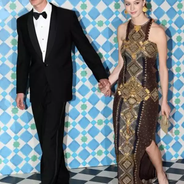 Pierre Casiraghi, hijo de Carolina, llegó de la mano de su novia, Beatrice Borromeo.