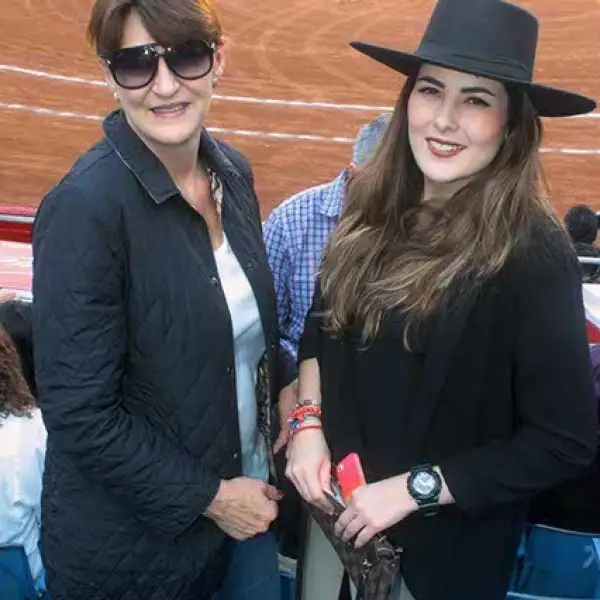Cristina González y Victoria Perales
