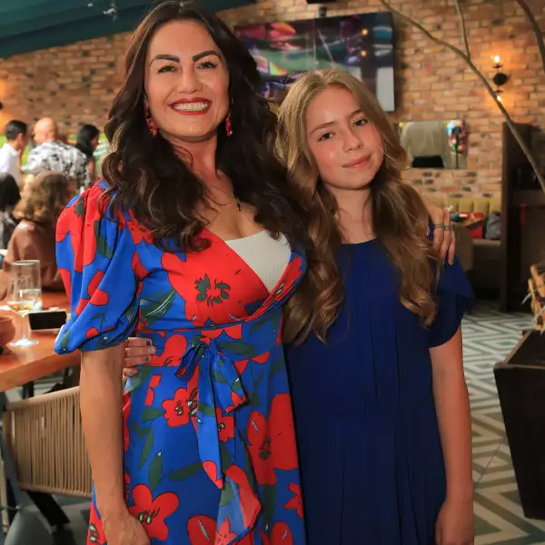 Bibiana Parra y Sofía Schoelman 