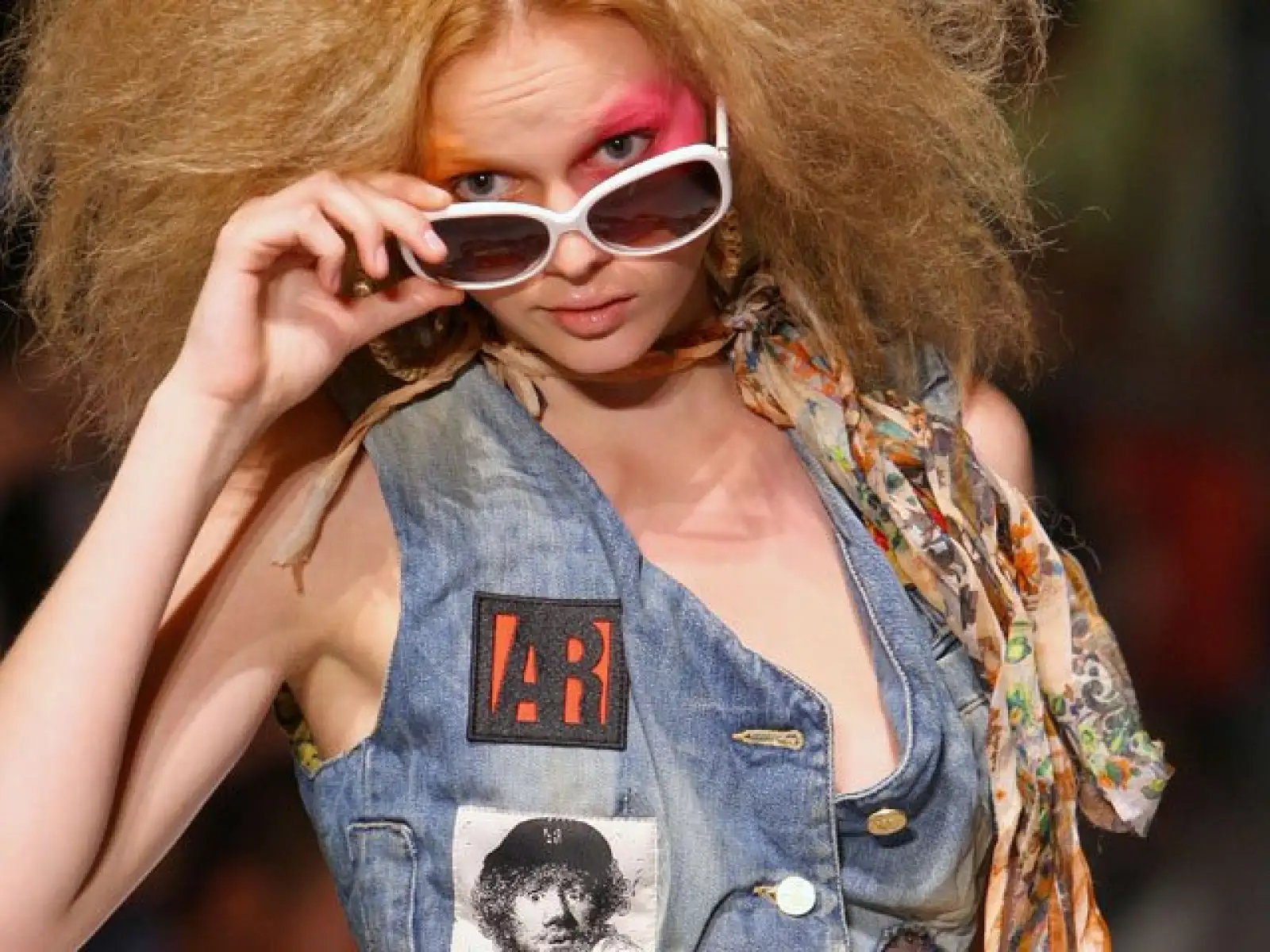 Diseño de Vivienne Westwood, que forma parte de la colección Verano 2011 titulada Anglomanía.
