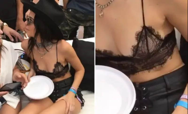 La top model ha decidido utilizar outfits cómodos para disfrutar del festival de música. Sin embargo, uno en especial acaparó la atención de su hermana por sus reveladoras transparencias.