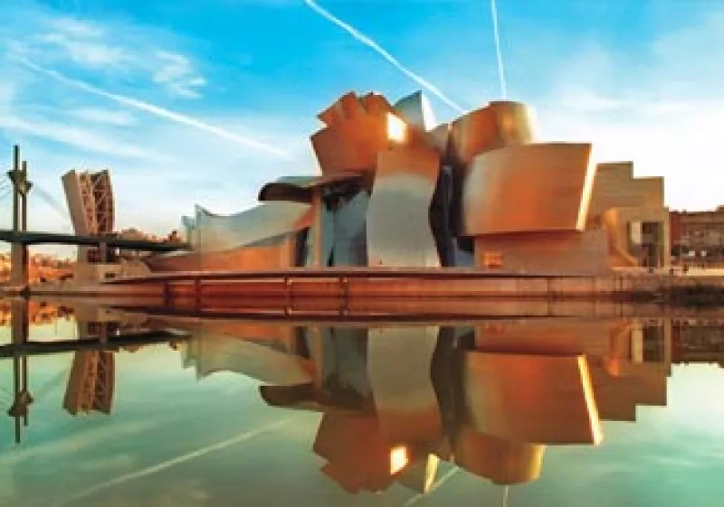 El Guggenheim de Bilbao inició su construcción en 1993 y se terminó 4 años después. (Foto: Latinstock)