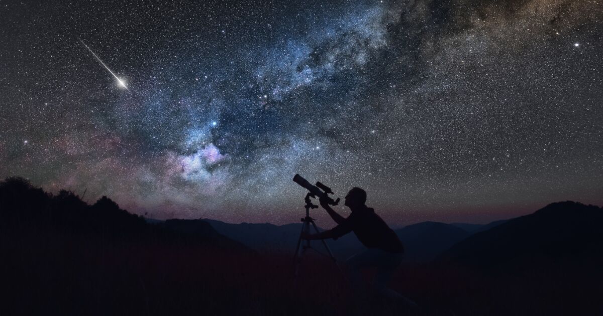 meteor yağmurları ve gezegenlerin birleşimi