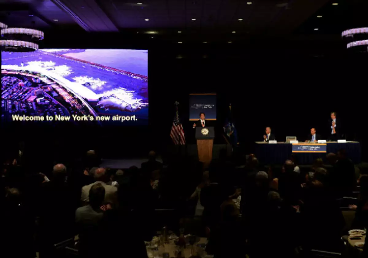 laguardia_airport_announcement