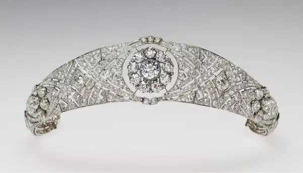 Tiara Meghan