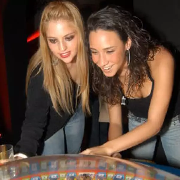 Cindy León, Maricarmen Gallegos