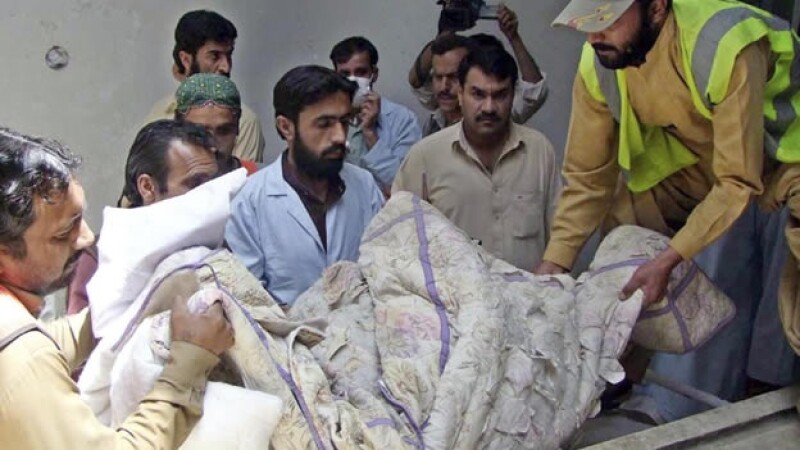 cruz_roja_medico_pakistan