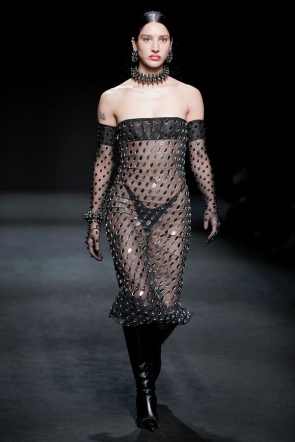 Mugler : Runway - Paris Fashion Week Womenswear Fall/Winter 2020/2021