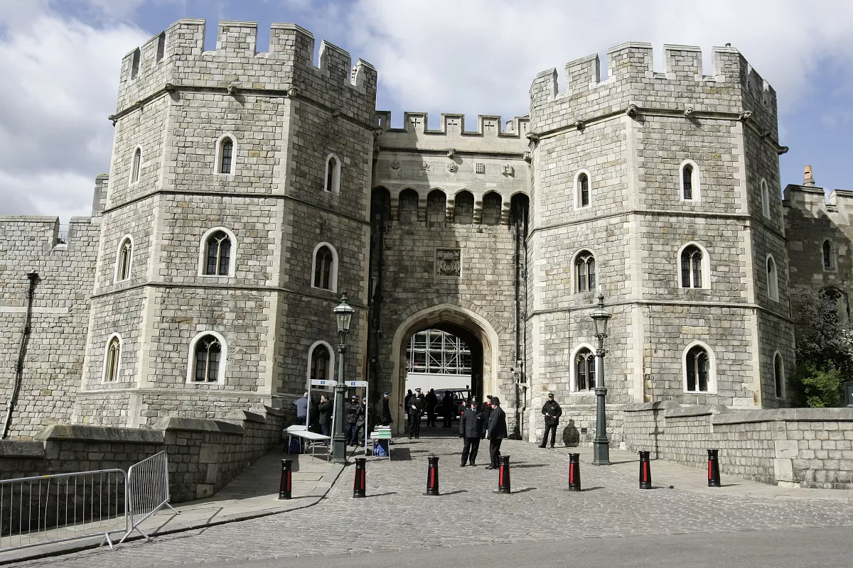 HRH Prince Charles & Mrs Camilla Parker Bowles Marry At Guildhall Civil Cer