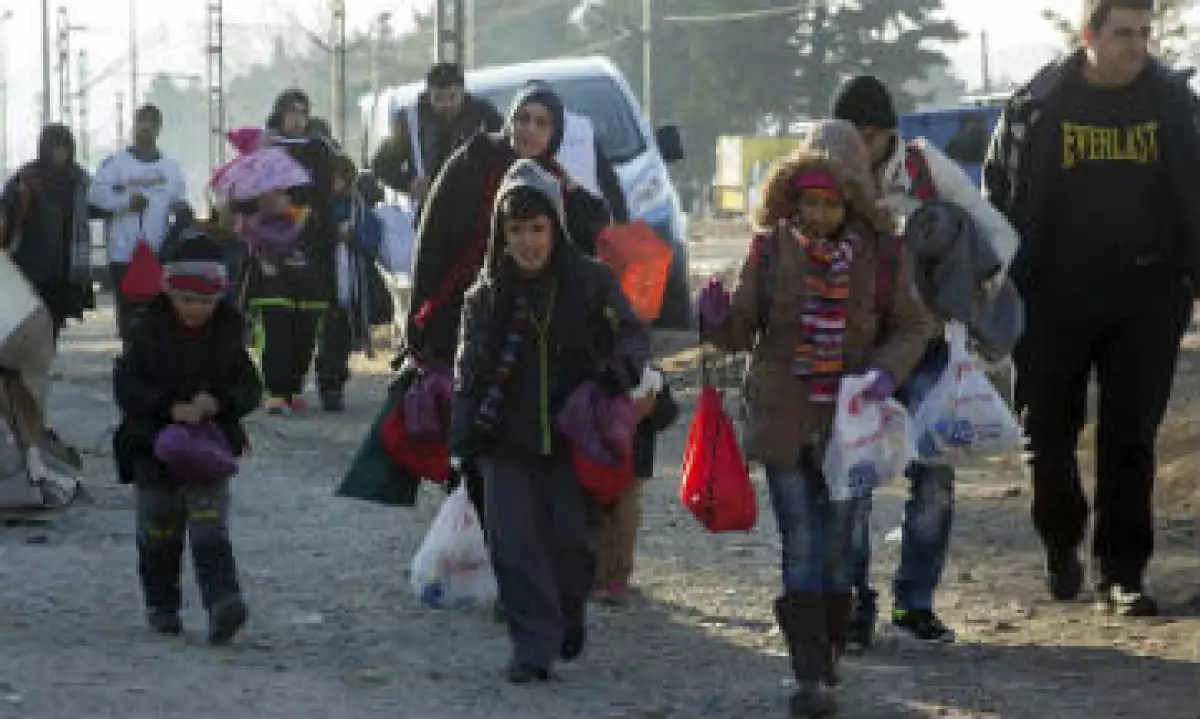En los 12 meses pasados, más de 5,000 mujeres, hombres y niños han perdido la vida en busca de protección y de una vida mejor, señala la ONU. (Foto: EFE/archivo)