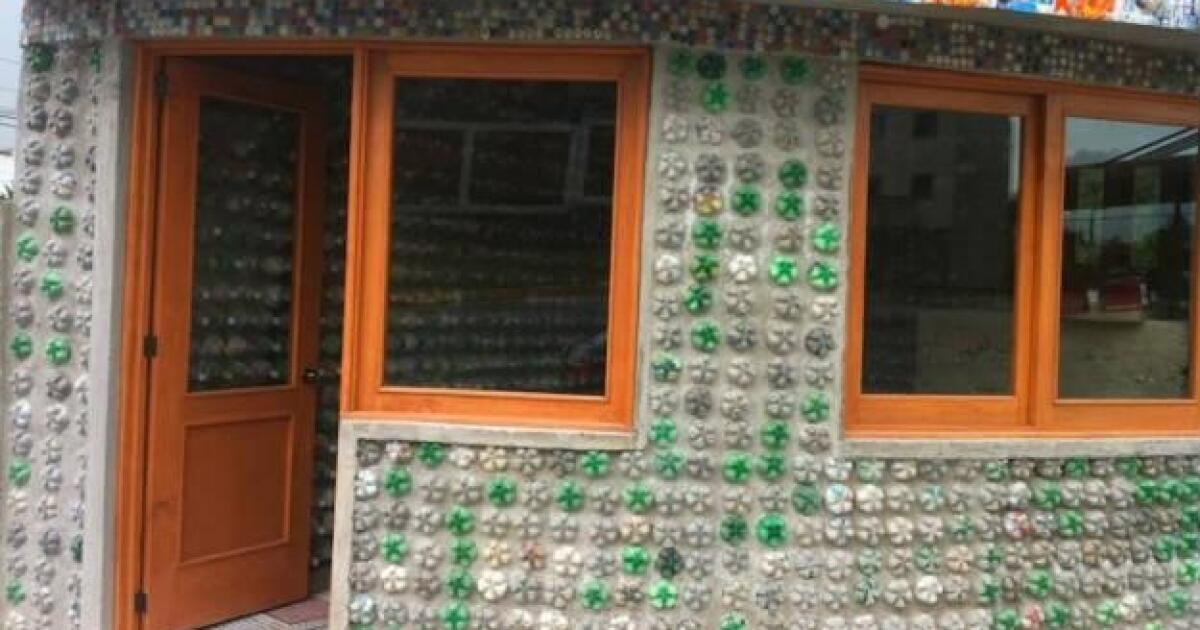 Adolescentes Levantan Muros De Pet Unicel Y Envolturas