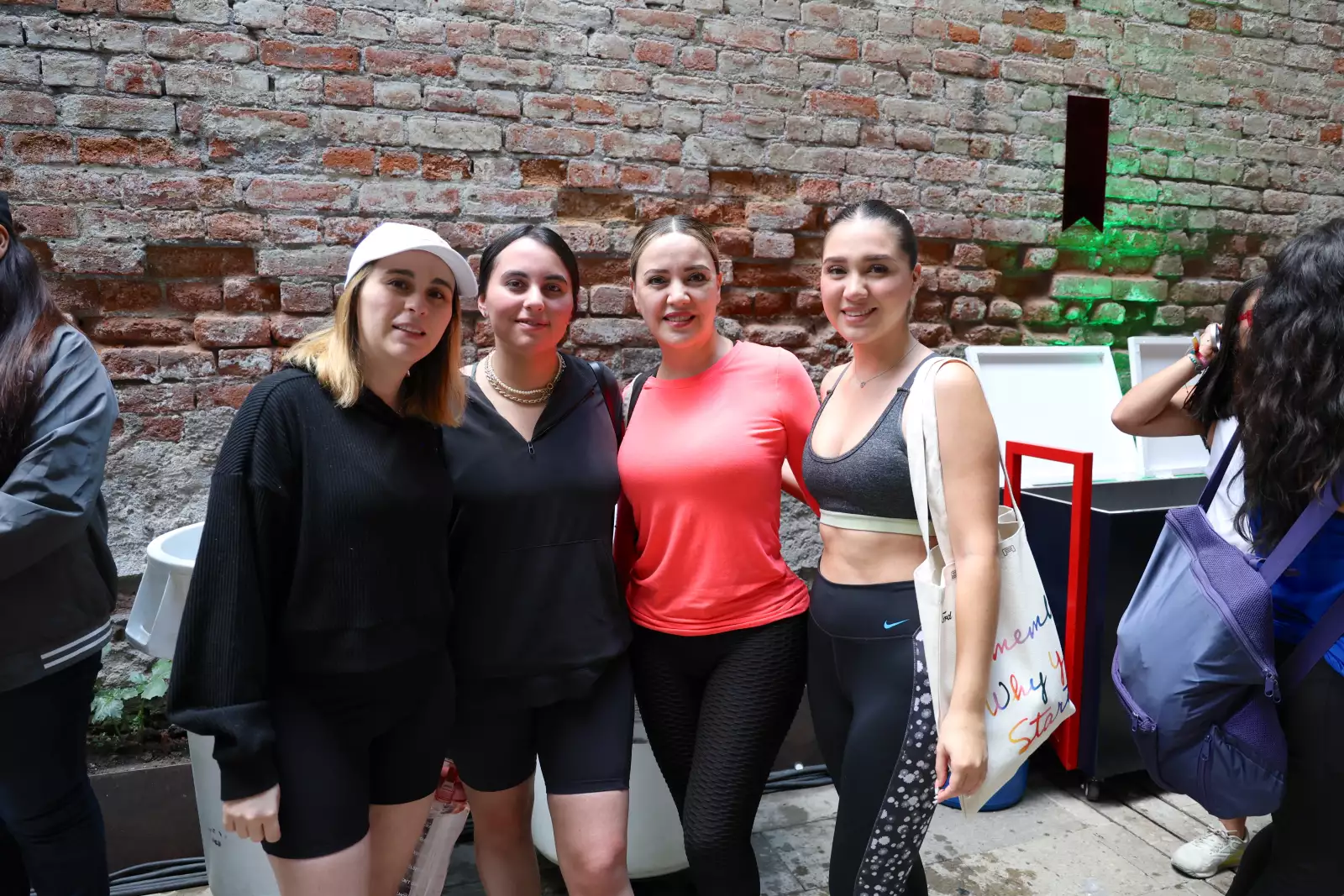 Montse y Pame Buentello, Mónica Arriaga y Karen Buentello