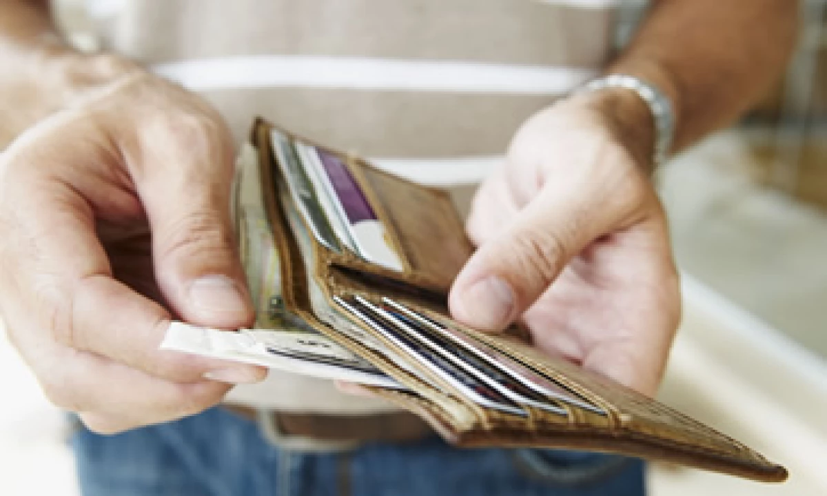 Disminuye los gastos innecesarios y negocia deudas más baratas. (Foto: istockphoto.com )