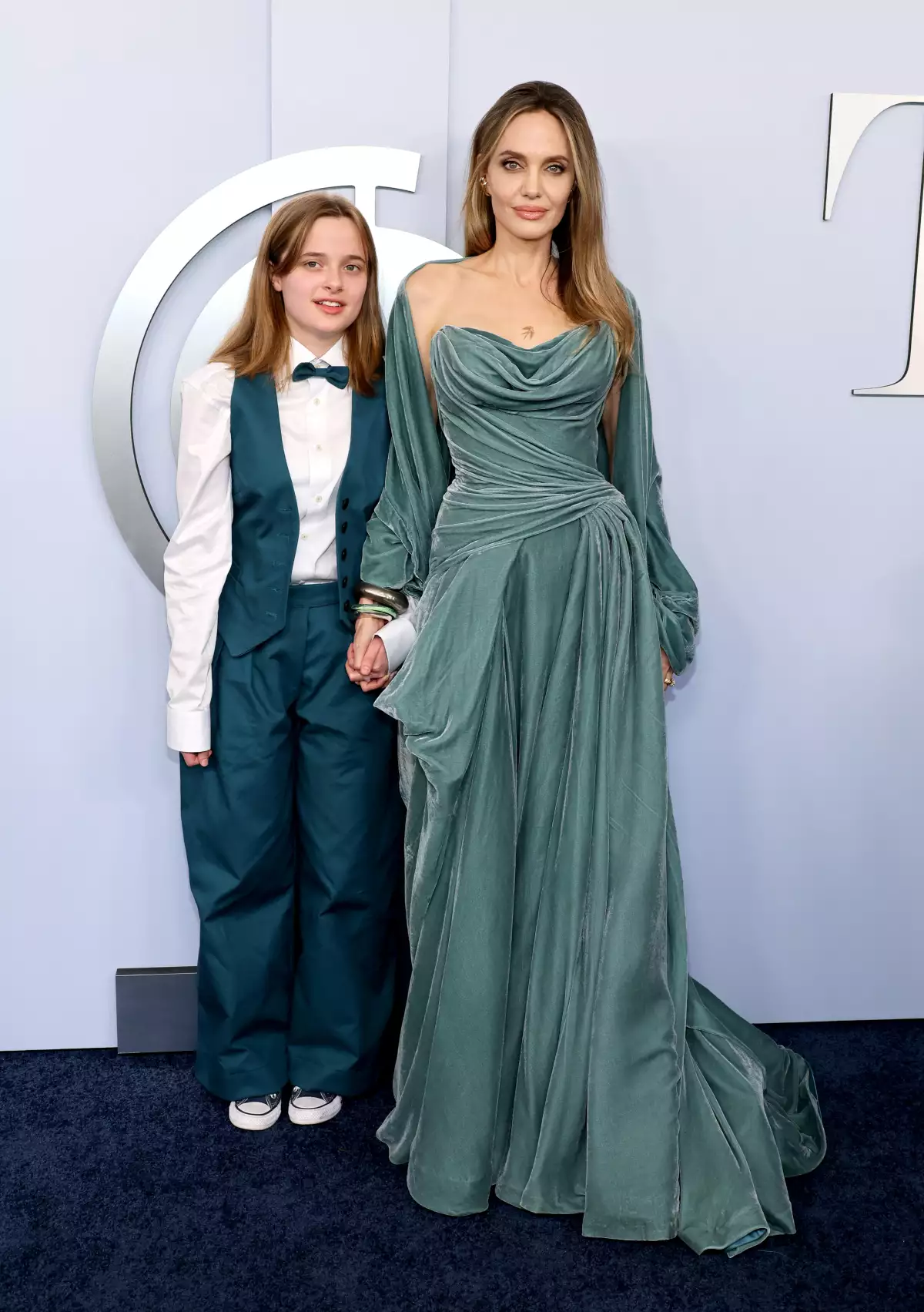 Angelina Jolie sobre Por Qué Su Hija Vivienne es la Razón de Su Primer Premio Tony
