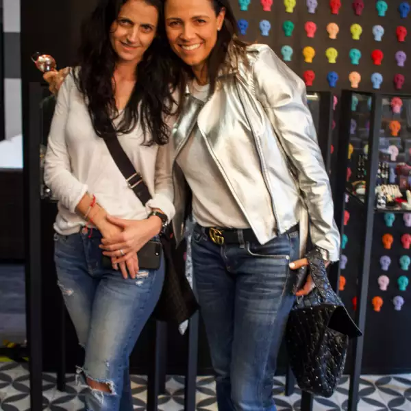 Valeria Attie y Liz Sutton 2.jpg