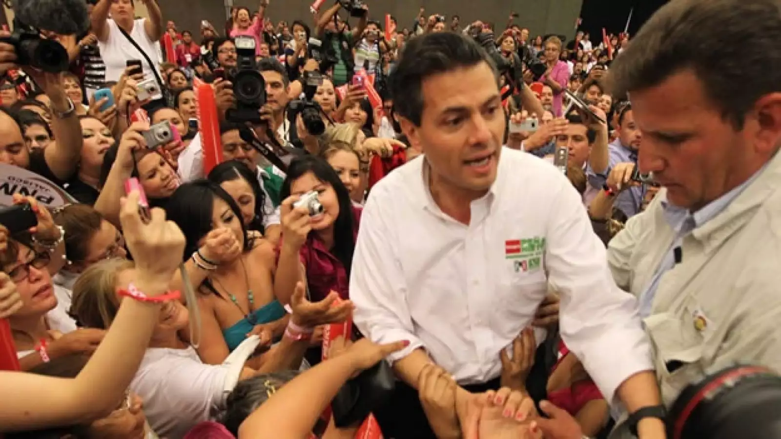 El 30 de marzo, peña nieto se reunió con mujeres en guadalajara