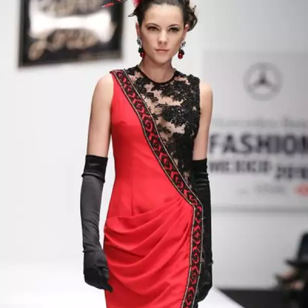 MBFM Pasarela Pedro Loredo