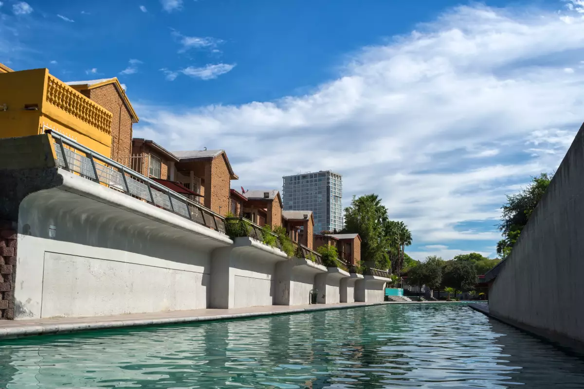 Paseo Santa Lucía, Monterrey, Norte