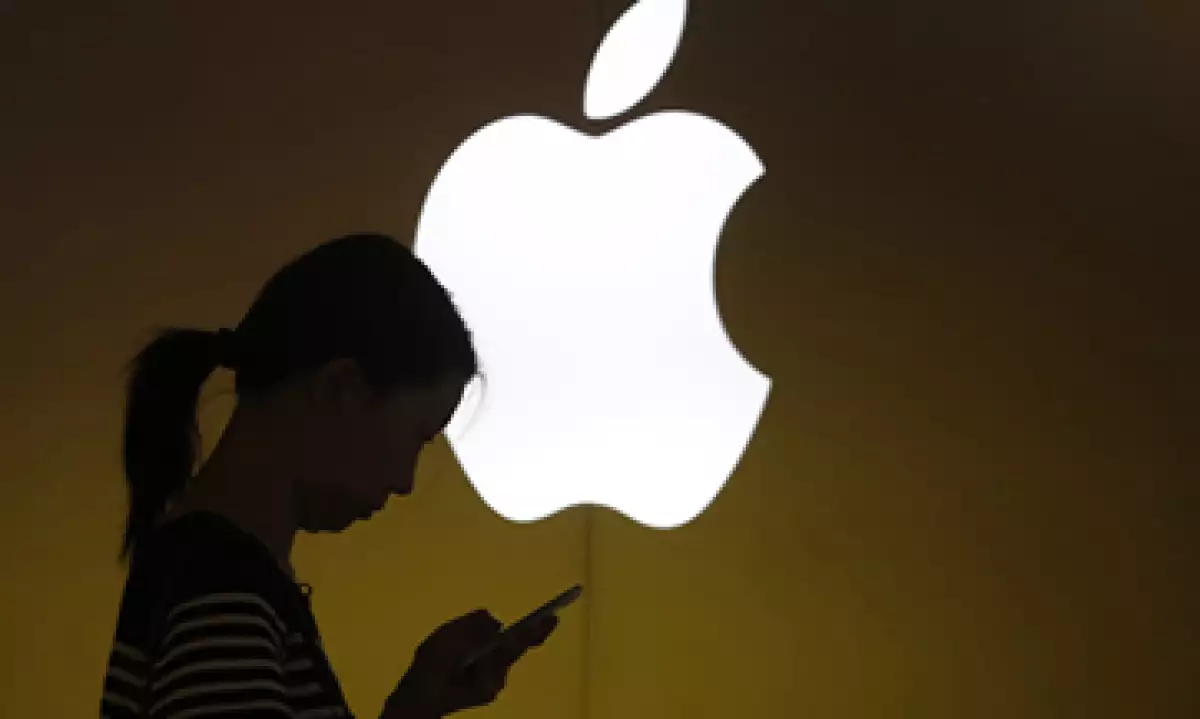 Un documento muestra que Apple es ahora el principal accionista de la firma alemana. (Foto: Reuters )