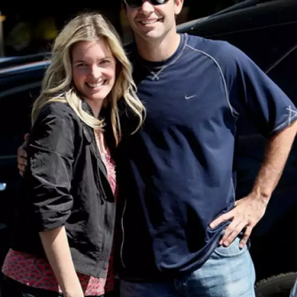 El tenista Pete Sampras salió a comer en Beverly Hills con su esposa Bridgette Wilson.