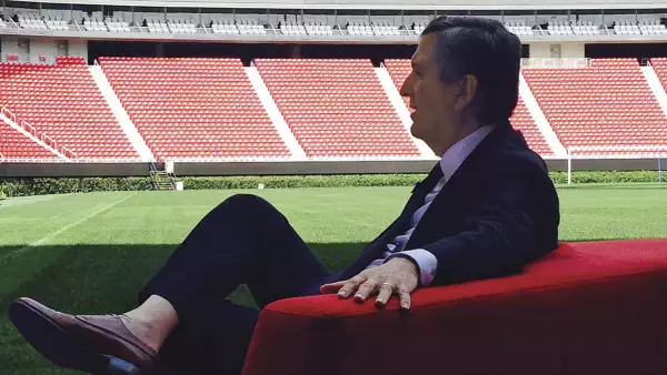 La apuesta de Jorge Vergara de transmitir los juegos por internet, no es del agrado popular.
