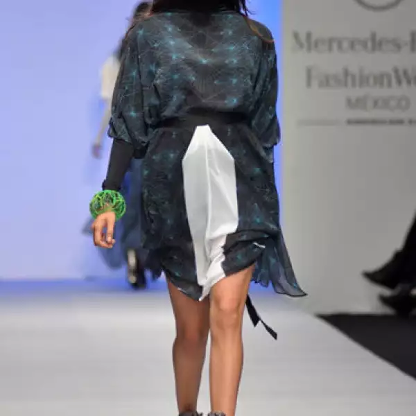 Pasarela Contempo