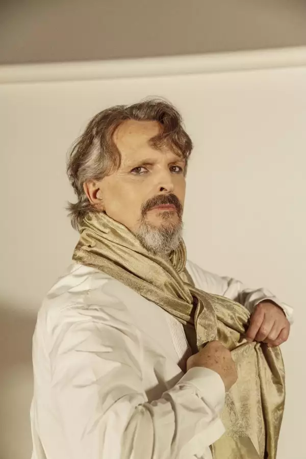 Miguel Bosé serie