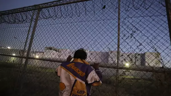 Algunas personas intentaron entrar a las instalaciones penitenciarias por una malla ciclónica, cerca de la zona de proveedores.