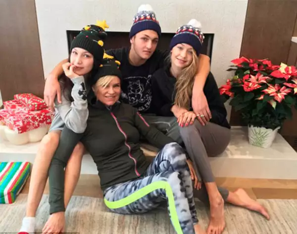Anwar ha declarado que su familia es la base de su vida.