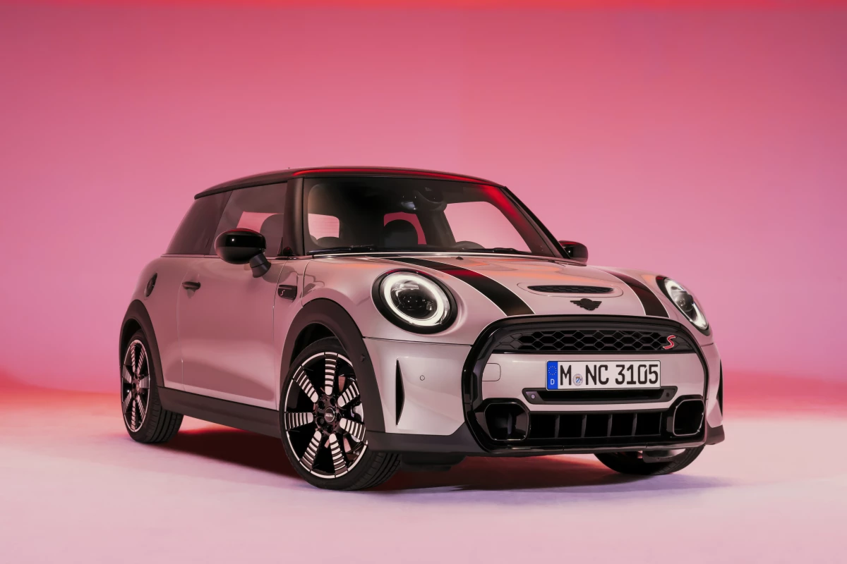 Mini Cooper hatchback 3 puertas.jpg