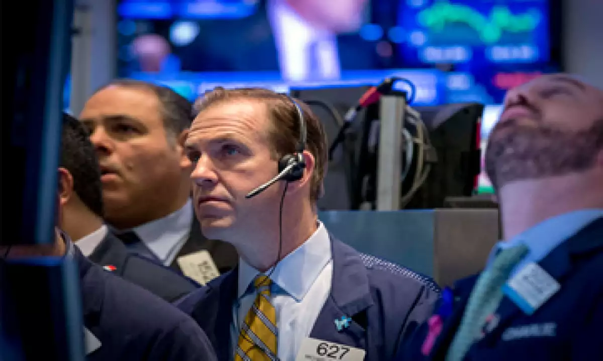 El Dow Jones avanzaba 0.93% este lunes. (Foto: Reuters )