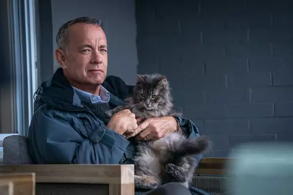 Mariana Treviño y Tom Hanks actúan en Un vecino gruñón