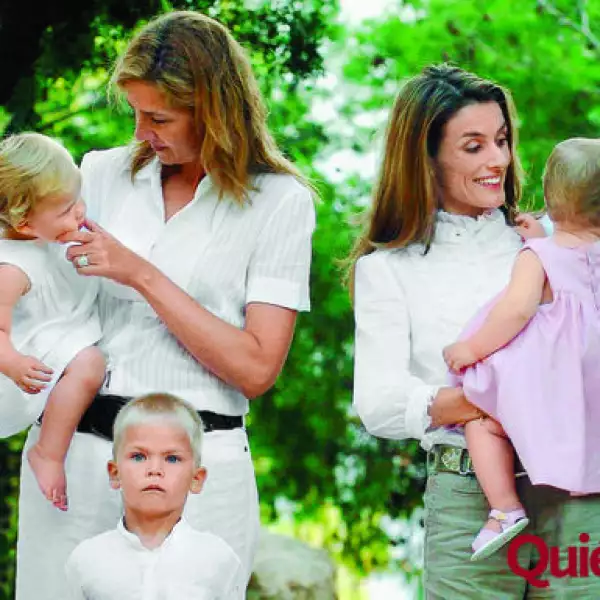 Infanta Cristina, infanta Irene, Miguel, Princesa Letizia sde Asturias, Infanta Leonor
