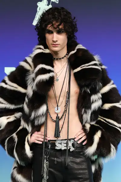 NOSHIRT8.jpg