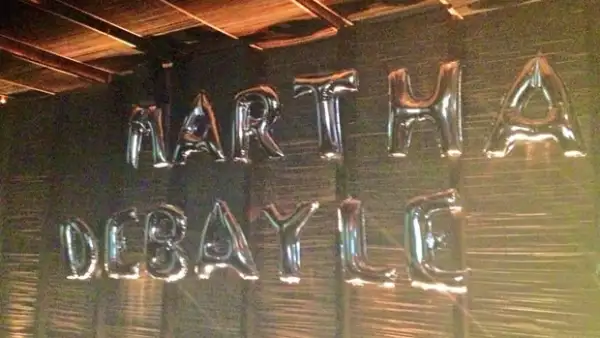 La conductora realizó una fiesta en el Joyroom de Antara, donde estuvo acompañada por sus compañeros de trabajo, así como varios “cuentahabientes”.
