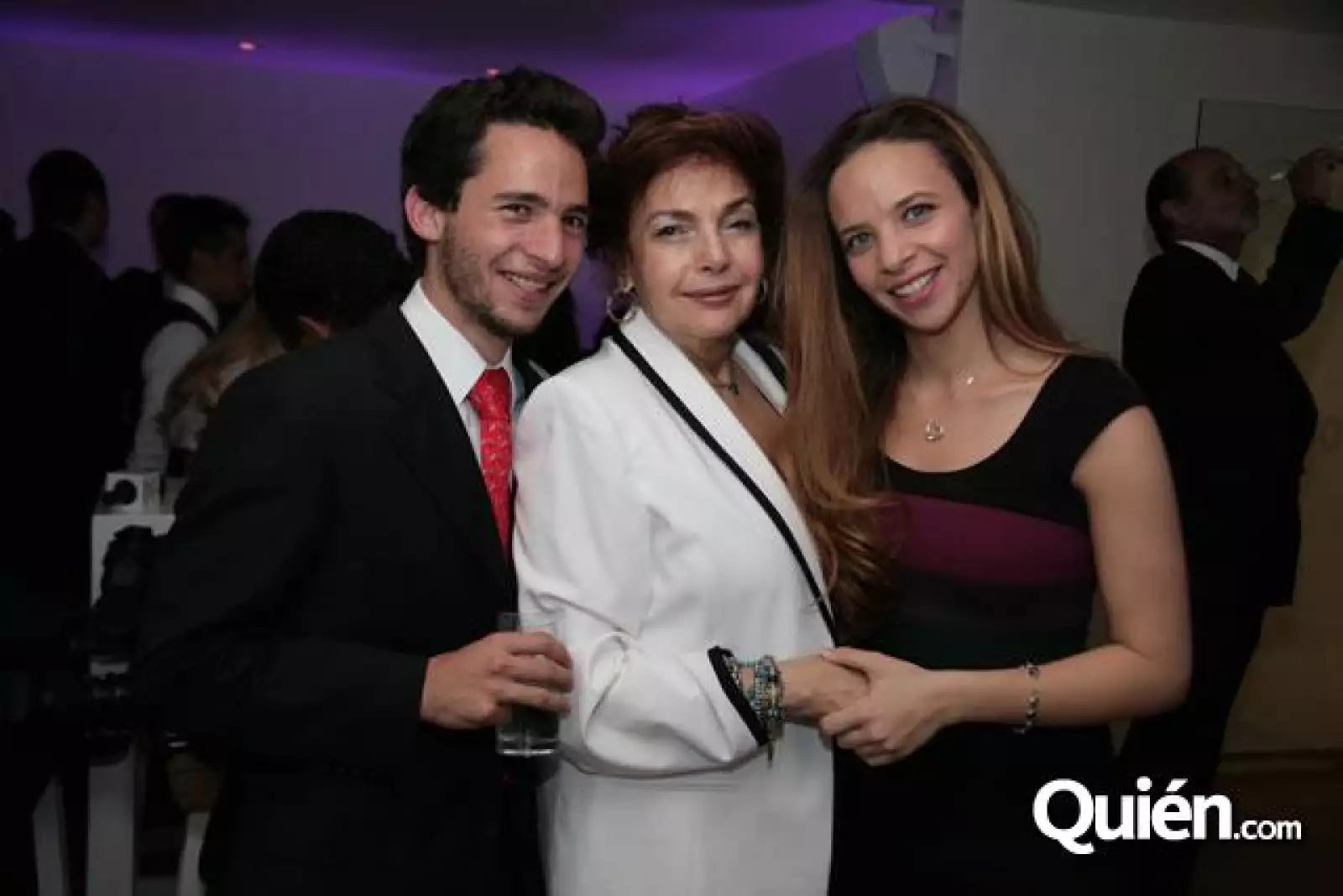 Carlos Karam,Vicky Canavati,Sissy Karam